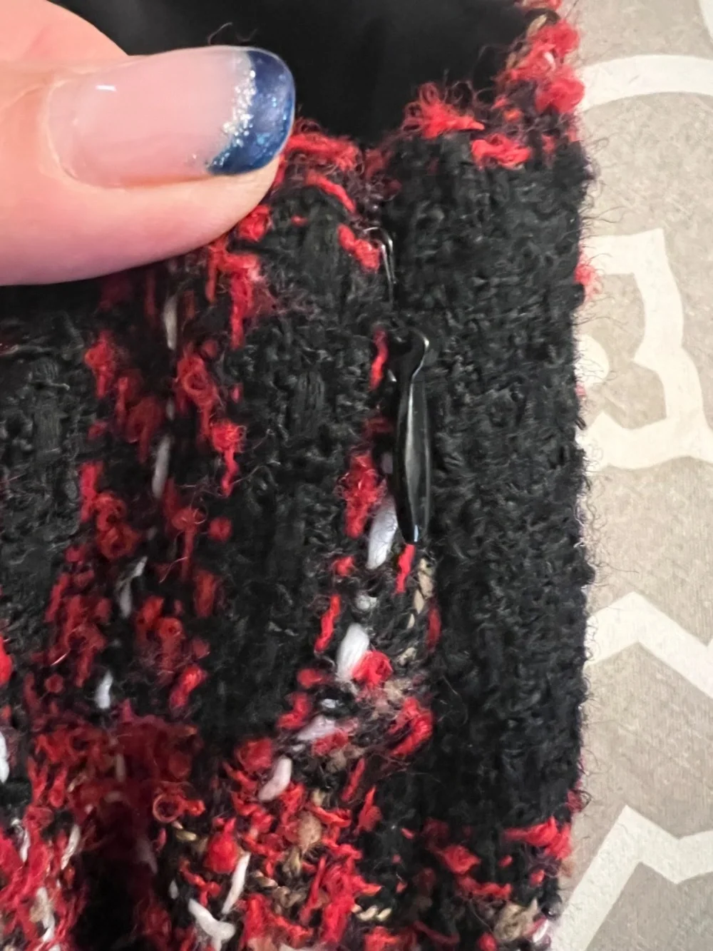 LOFT Red & Black Plaid Tweed Mini Skirt | Size 2 | Classic Fall Style